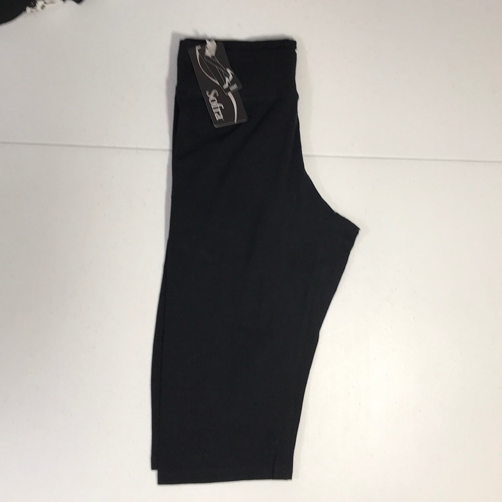 Woman’s Above Knee 12” Cotton Capri Black S(4-6)
